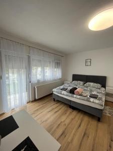 Posteľ alebo postele v izbe v ubytovaní OPG - ZM APARTMANI MARTINOVIĆ