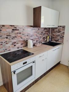 Kuchyň nebo kuchyňský kout v ubytování Ferienwohnung Vido - Nordhalben