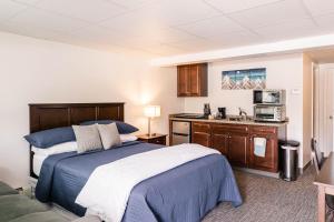 Kuchyň nebo kuchyňský kout v ubytování Alaska Frontier Inn