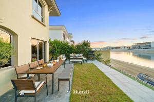 Mynd úr myndasafni af Manzil - Ultra Luxury 5BR Villa with Pool and Beach Access in Palm Jumeirah í Dúbaí