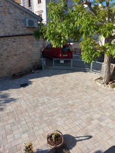 Gallery image of DAMA in Brzac +13 photos