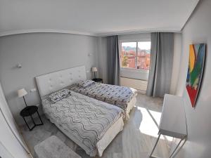 Posteľ alebo postele v izbe v ubytovaní La Reserva de Marbella Penthouse + 35 fotografií
