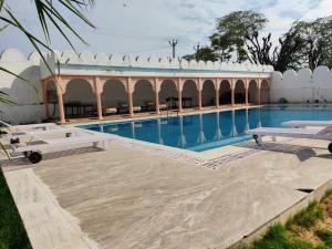 Bassein majutusasutuses Satyam Palace Resort või selle lähedal