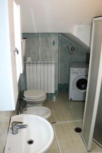 A bathroom at Casa Itri centro