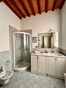 Ένα μπάνιο στο La Bargnina
