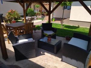 Posedenie v ubytovaní Csaba apartman