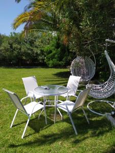 A garden outside Studios Periklis