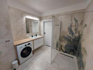 Ένα μπάνιο στο Dom nad jeziorem Gaja House +98 φωτογραφίες