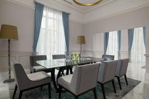 Viðskiptasvæði og/eða fundarherbergi á Tbilisi Marriott Hotel