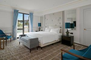 Postel nebo postele na pokoji v ubytování Tbilisi Marriott Hotel + 37 fotografií