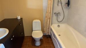 Kylpyhuone majoituspaikassa Apartment in Viimsi