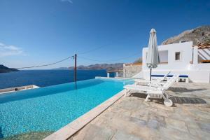 Kolam renang di atau dekat dengan White Pearl Villa Kalymnos - 2bdr & Private Pool