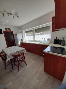 Kuchyň nebo kuchyňský kout v ubytování Budapest Vendégház + 5 fotografií