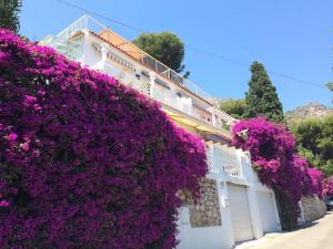 Gallery image of Cozy Holiday Home in Èze in a delightful area in Éze