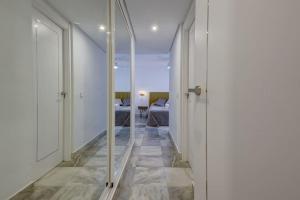 Fotografia z galérie ubytovania 4 Bedroom Townhouse 200 meters from the Beach! v destinácii Estepona