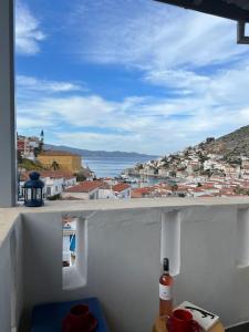 Afbeelding uit fotogalerij van Alpha View Apartments in Hydra