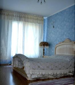 En eller flere senger på et rom på Lazurnyy Bereg Konaev