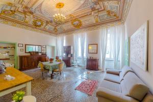A seating area at B&B Bernini