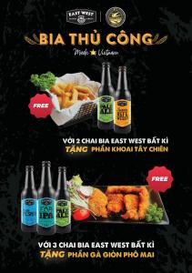 un folleto para un restaurante con botellas de cerveza y comida en Cuu Long Hotel, en Mỹ Tho