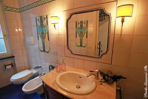 Koupelna v ubytování Villino Rosanna , 5 minuti a piedi dal mare