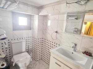 Ванная комната в SOFIA BOUTIQUE HOTEL