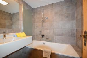 Ванная комната в Pension Wendlhof +37 фотографий