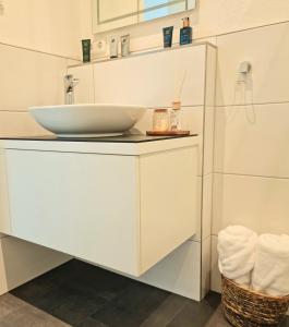 ภาพในคลังภาพของ Homestay-Stylish, Zentral- Loft Apartment-Parking ในอินโกลชตัดต์ +16 ภาพ