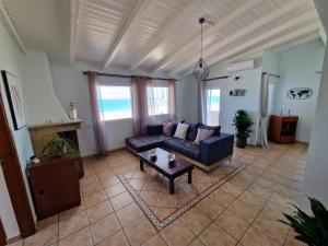 Χώρος καθιστικού στο Astra Sea View Apartment, Sea Front