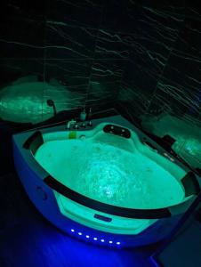 Afbeelding uit fotogalerij van Appartement - Saint-Blaise in Caen +2 foto's