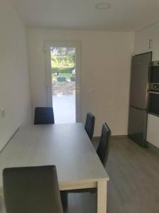 Kuchnia lub aneks kuchenny w obiekcie Casa Cainzal
