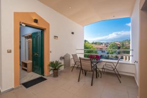 Balkón nebo terasa v ubytování Aphrodite Apartment ideal for holidays in Siviri