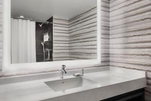 Koupelna v ubytování Bridgewater Marriott