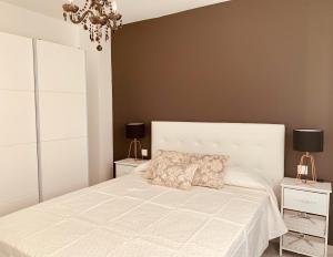 Postel nebo postele na pokoji v ubytování A&F Comfort Modern House
