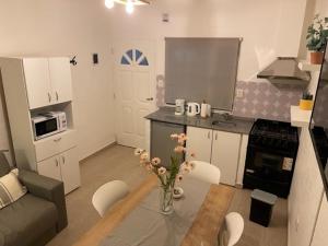 Dapur atau dapur kecil di Cómodo depto en Comodoro Rivadavia!