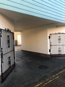 内兹岬附近沃尔顿Beach Front House的相册照片