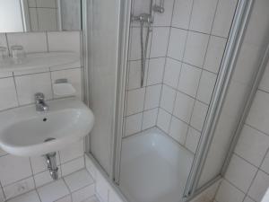 Koupelna v ubytování Hotel Pension Waizenegger am Kurfürstendamm