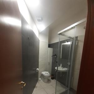 Koupelna v ubytování B&B 30 mt dal Duomo