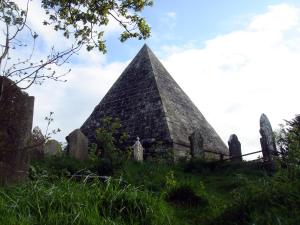 A local landmark close to a szállodákat