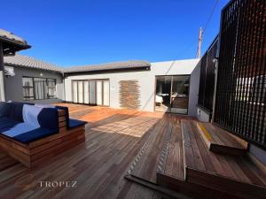 Balkón nebo terasa v ubytování St Tropez Guest House