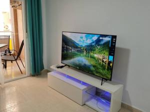 TV a/nebo společenská místnost v ubytování Apartamento Playa Cura
