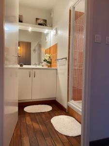 Bathroom sa Chalet de charme à Saint Lary - Vignec