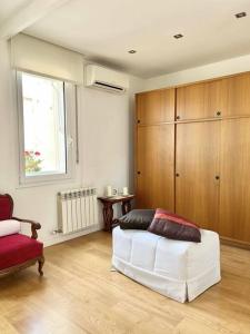 Postel nebo postele na pokoji v ubytování Moderno y amplio apartamento en el centro de Roses