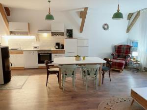 Fotografie z fotogalerie ubytování Apartment Landhof Walnussbaum v destinaci Sarow