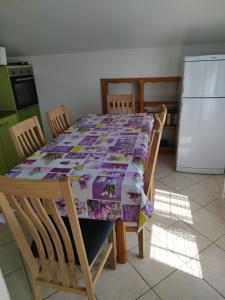 Kuchyň nebo kuchyňský kout v ubytování Apartments Jakovljevic