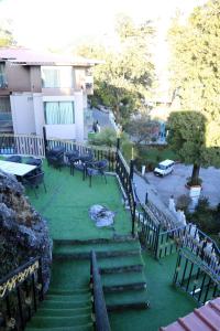 Κήπος έξω από το Comfort Inn Silver Arch Hotel, Mussoorie