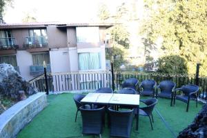 Κήπος έξω από το Comfort Inn Silver Arch Hotel, Mussoorie