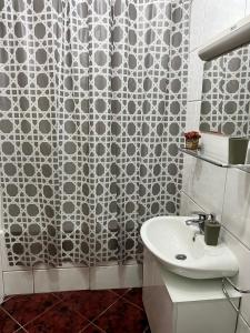 Ένα μπάνιο στο Apartment Titanic 3