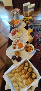 Jedlo v ubytovaní bed & breakfast alebo blízkom okolí