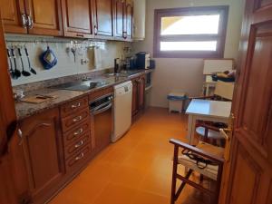 Kuchyňa alebo kuchynka v ubytovaní Magnifique villa vue mer
