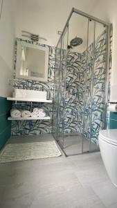 A bathroom at Sunrise B&B Le castella